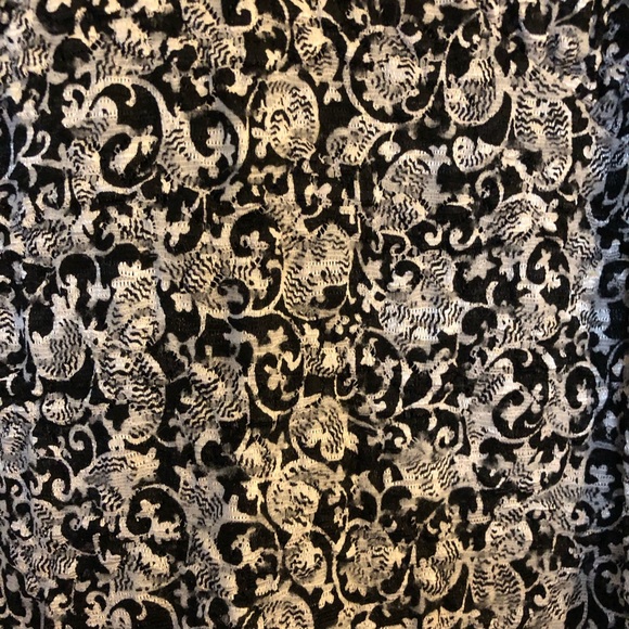 Style & Co. Women’s Black and White Top Size 1X - Picture 3 of 4